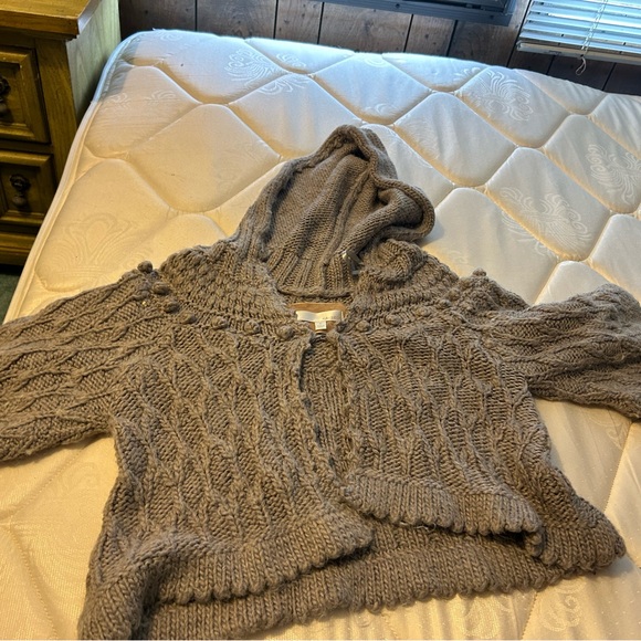 Maroon Hoodie - Picture 2 of 4